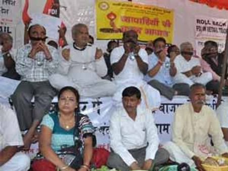 एफडीआई पर खुली बहस का आग्रह