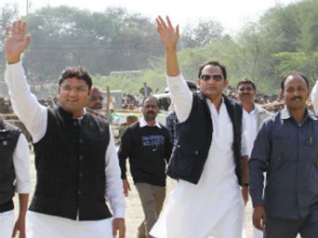 अजहरुद्दीन को राहत ने पैदा किया कांग्रेस पर शक?