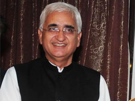 हमने चीन को नियंत्रित करना सीख लिया है: सलमान खुर्शीद