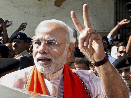 चौथी बार सीएम बने नरेंद्र मोदी कभी बेचते थे चाय