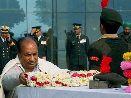 गुजारिश कर रहा है भारत, अकड़ दिखा रहा है पाक