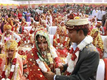अब दुल्हन शादी करके दुल्हे को ले जायेगी अपने घर