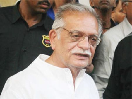 भारतीय गीतकार गुलजार ने पाकिस्तान से मांगी माफी