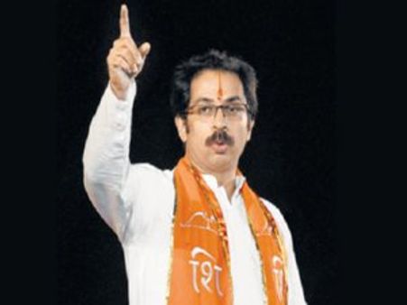 अजमेर दरगाह के दीवान को शिवसेना ने किया सम्मानित