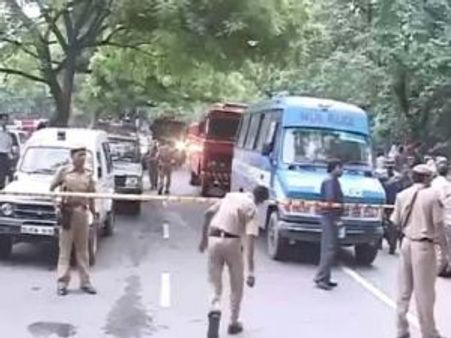 कैश वैन से 60 लाख रुपये लापता