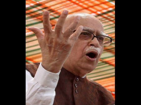 अटल बिहारी स्‍वतंत्र भारत के सर्वश्रेष्‍ठ प्रधानमंत्री: लाल कृष्‍ण आडवाणी