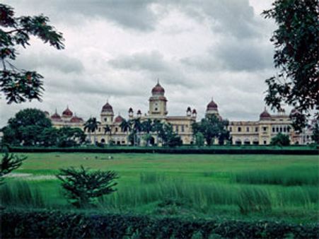 अफगानिस्तान में हो रही उथल-पुथल से परेशान हैं अफगानी छात्र, तनाव से उबारने में जुटा विश्वविद्यालय प्रशासन