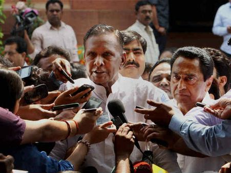 मुलायम से झाड़ू लगवाकर माया के करीब जाना चाहते हैं बेनी!