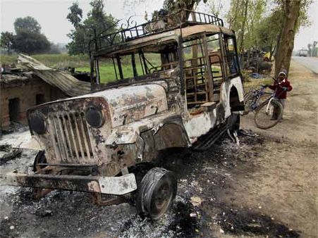 'वो हमला करते हैं और देश श्रीलंका के क्रिकेट स्कोर में परेशान है'