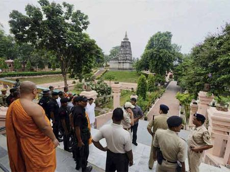 IB के अलर्ट के बावजूद बोधगया में हुआ सीरियल ब्लास्ट, कौन है जिम्मेदार?