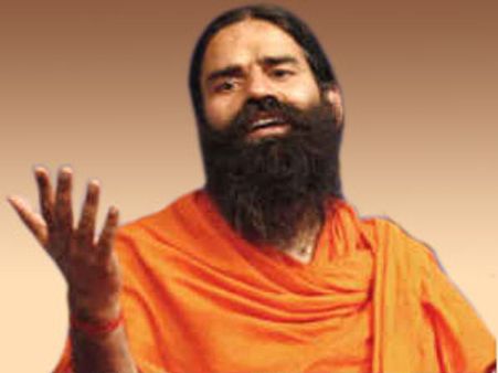 बाबा रामदेव ने किया 'नमो मंत्र' का जाप, कहा धर्मनिरपेक्ष नेता हैं मोदी