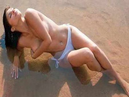 मोदी समर्थकों की करतूत, अमर्त्य सेन की बेटी की 'डर्टी पिक्चर' फेसबुक पर सर्कुलेट