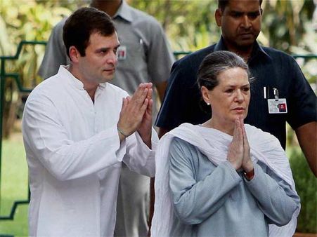 संसद का रिपोर्ट कार्ड: एटेंडेंस के मामले में सोनिया-राहुल फेल, बीजेपी पास
