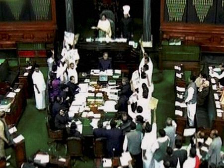 मानसून सत्र: खाद्य सुरक्षा बिल पर सपा ने सरकार की मुश्किलें बढ़ाई