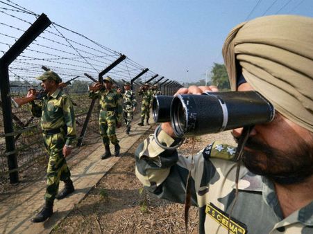 नहीं सुधरेगा नापाक 'पाक', स्‍वतंत्रता दिवस के दिन एलओसी पर फिर फायरिंग