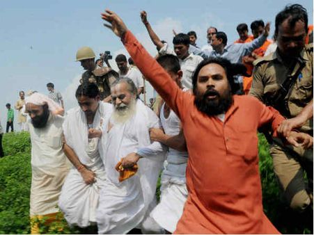 84 कदम भी नहीं चल पाई VHP की 84 कोसी यात्रा, देशभर में प्रदर्शन का ऐलान