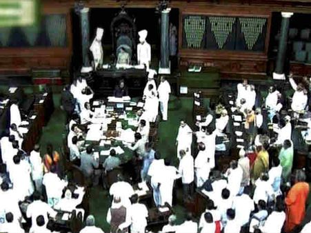 सोनिया के मंत्रियों ने कर दी उनके ही खिलाफ वोटिंग, सदन में किरकिरी