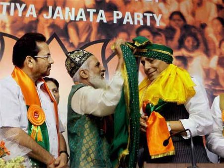 राजनाथ बोले दुर्भाग्‍यपूर्ण थे गुजरात दंगे, मोदी को ब्‍लेम करना अनुचित