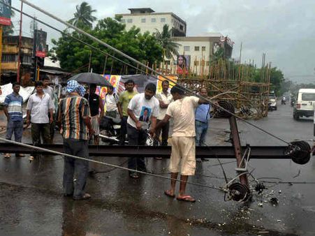 100 हाईड्रोजन बमों के बराबर ऊर्जा, वाला फेलिन भारत में घुसा