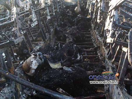 Disturbing PICS: आंध्रा बस में लगी आग, 45 मरे