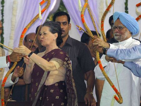 दुनिया की तीसरी ताकतवर महिला हैं सोनिया: फोर्ब्स