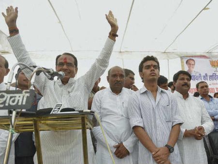 ओपिनियन पोल ने कहा शिवराज बनायें हैटट्रिक