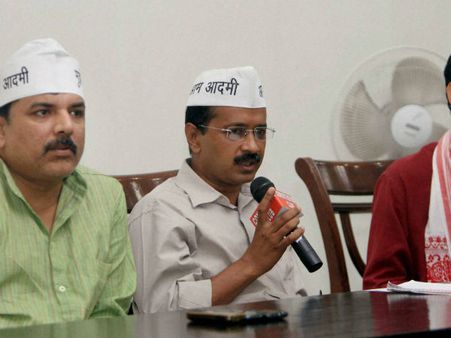 'आप' के 'विश्वास' पर उठे सवाल, शाजिया ने कहा नहीं लड़ूंगी चुनाव