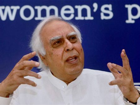 तहलका में मेरा एक भी शेयर नहीं, मुझे आरएसएस के कहने पर निशाना बनाया जा रहा है: कपिल सिब्‍बल