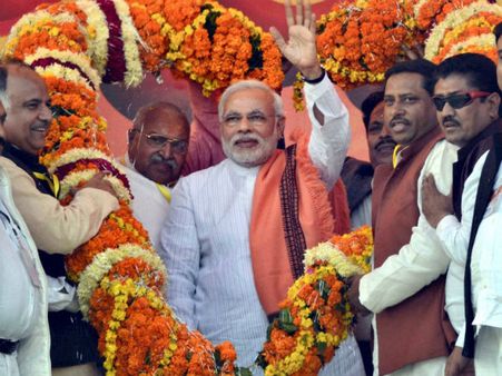चुनाव में आगे निकली बीजेपी, लेकिन खिताब की रेस में फिसले मोदी