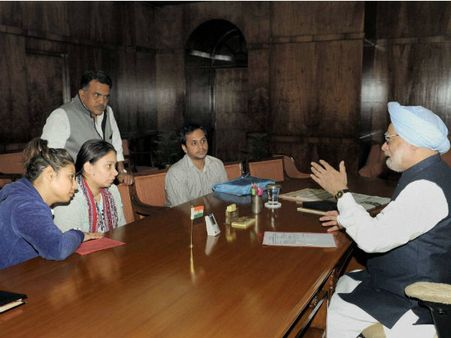 11 माह के बच्‍चे का अंतिम संस्‍कार हो सके इसलिये PM से मिला कैप्टन जेम्स का परिवार