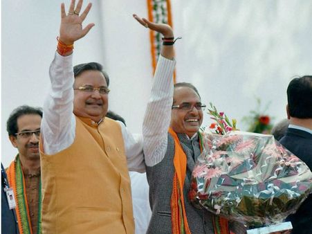 छत्तीसगढ़: रमन सिंह ने ली मुख्यमंत्री पद की शपथ