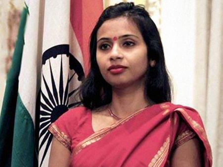 तलाशी के लिये देवयानी के कपड़े उतरवाने से भारत-अमेरिका के बीच बढ़ी तकरार