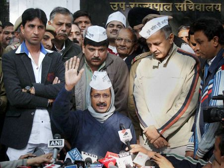 सोमवार को दिल्‍ली में सरकार बनाने का ऐलान करेगी आम आदमी पार्टी