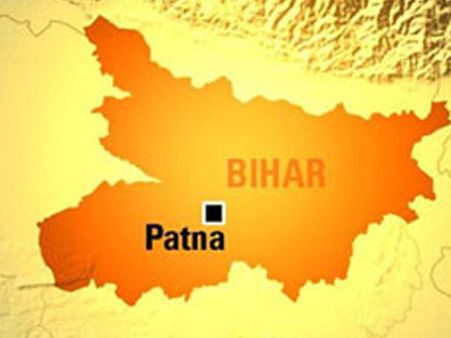 गुरुपर्व के समारोह मंच पर दो सिक्‍ख समूहों के बीच खिंची तलवारे, मारपीट में 6 घायल