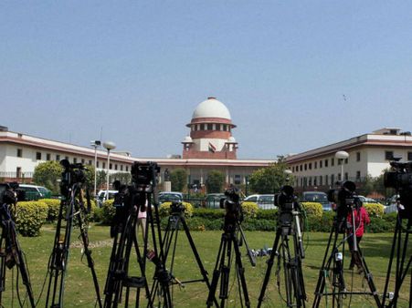 SC का अजीबो-गरीब थ्‍योरी: प्याज न खाएं, कीमत खुद घट जाएगी