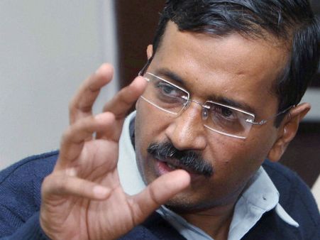 आप-कांग्रेस में टकरार, गिर सकती है केजरीवाल की सरकार