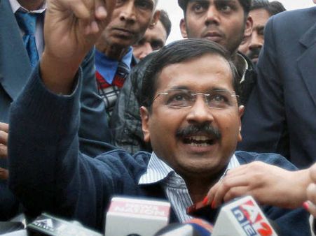 अरविंद केजरीवाल ने मुख्‍यमंत्री पद से दिया इस्‍तीफा