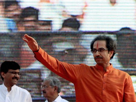 उद्धव ठाकरे का शर्मनाक बयान: हिजड़े से की रक्षा मंत्री एके एंटनी की तुलना