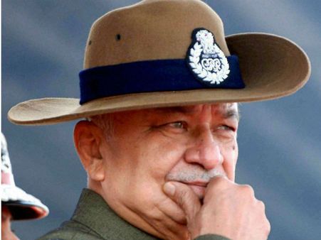 बख्शे नहीं जाएंगे खून की होली खेलने वाले नक्सली, होगी कड़ी कार्रवाई: शिंदे