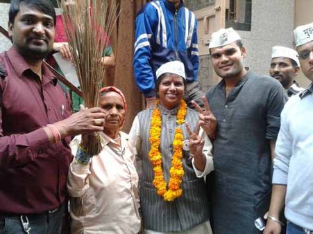 राखी बिड़ला को टिकट देना आम आदमी पार्टी की बड़ी गलती