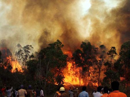 चुनावों से अलग जहां और भी है