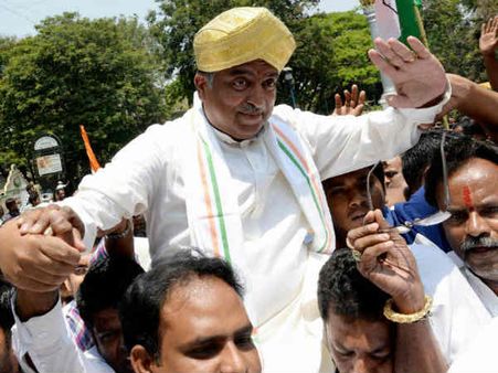 फेसबुक पर पहुंची नीलेकणी और अनंत कुमार के बीच चुनावी जंग