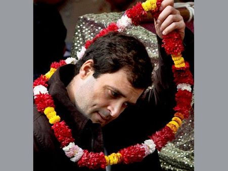 गूगल पर हो रही है राहुल की गर्लफ्रेंड और मोदी की पत्नी की तलाश