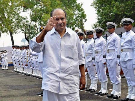 कितने लाल निशान हैं रक्षामंत्री एके एंटनी के रिपोर्ट कार्ड में