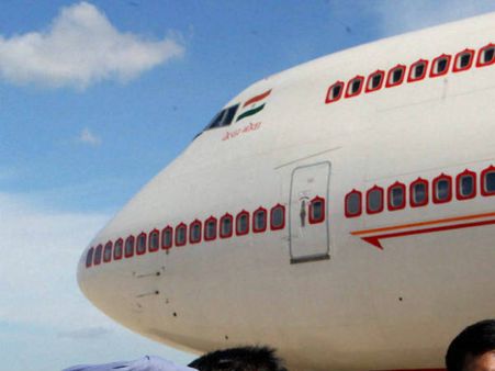 अपने कर‍ियर को 'पायलट' बन दें उड़ान, बंपर भर्ती