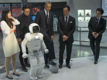 जब अमेरिकी राष्‍ट्रपति बराक ओबामा डर गए एक रोबोट से