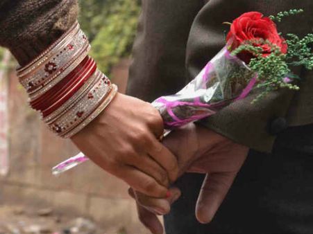 अगर बेटा-बेटी की जल्दी शादी चाहते हैं तो अपनाइये ये टोटके