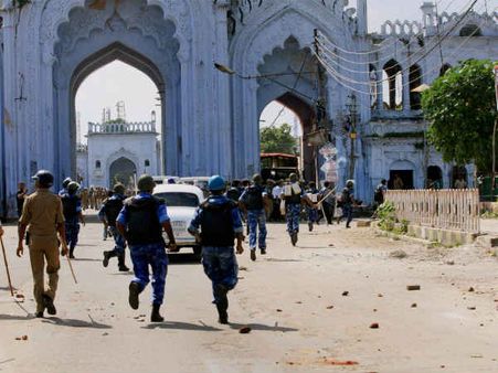 अब भी सुलगते कोयले सा तप रहा है मेरठ