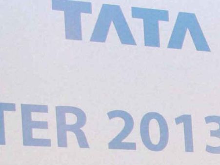 TATA के नहीं आए 'अच्छे दिन', 123 करोड़ का घाटा