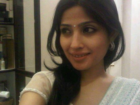 कन्नौज में डिंपल भाभी ने पकायी दाल, पर इसमें है कुछ काला